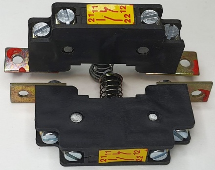 Контакт вспомогательный ПСК 113483 42353 02.00