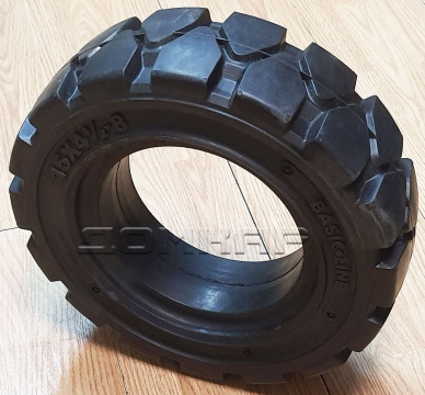 Шина суперэластик 15х4,5-8 ST BASIC LINE (136TA1304)